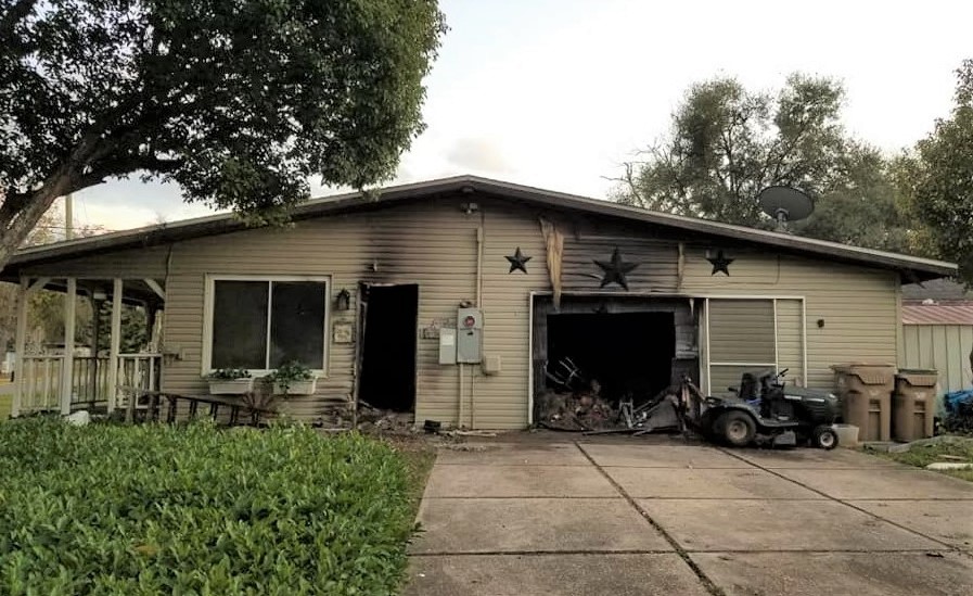 Two Injured As Flames Roar Through Kitchen In Leesburg Apartment ...