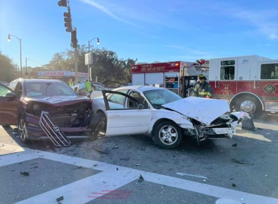 5 injured when two vehicles collide at busy Leesburg intersection ...