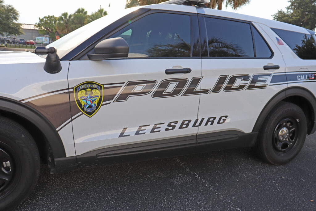 Leesburg man with drugs falls to ground during foot chase by police