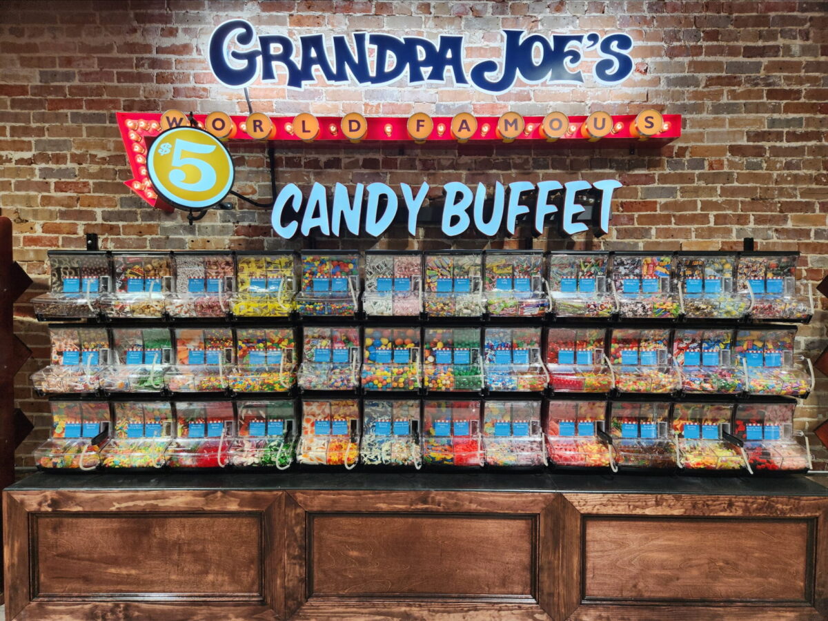 New candy shop will be opening in downtown Leesburg